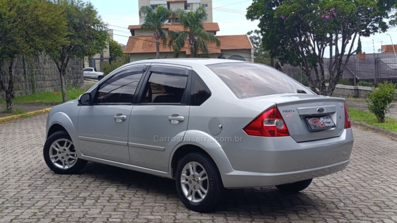 FIESTA 1.6 MPI CLASS SEDAN 8V FLEX 4P MANUAL - 2010 - CAXIAS DO SUL