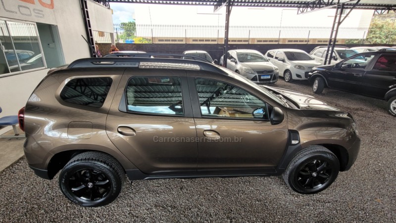 DUSTER 1.6 INTENSE 16V FLEX 4P AUTOMÁTICO - 2022 - CAXIAS DO SUL
