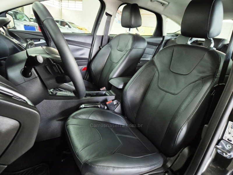 FOCUS 2.0 TITANIUM HATCH 16V FLEX 4P AUTOMÁTICO - 2016 - CAXIAS DO SUL