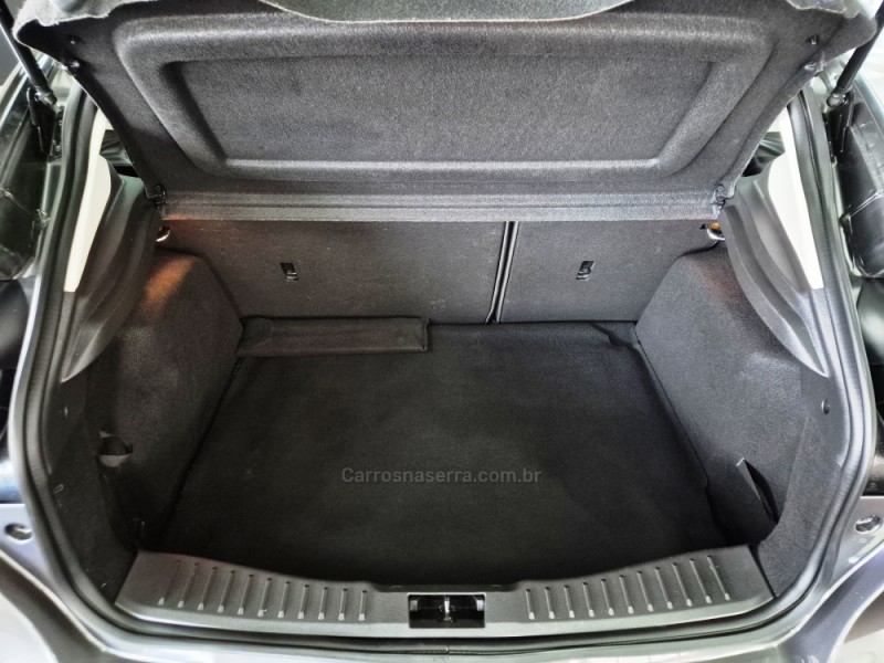 FOCUS 2.0 TITANIUM HATCH 16V FLEX 4P AUTOMÁTICO - 2016 - CAXIAS DO SUL