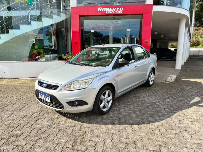 FOCUS 2.0 GLX 16V FLEX 4P AUTOMÁTICO