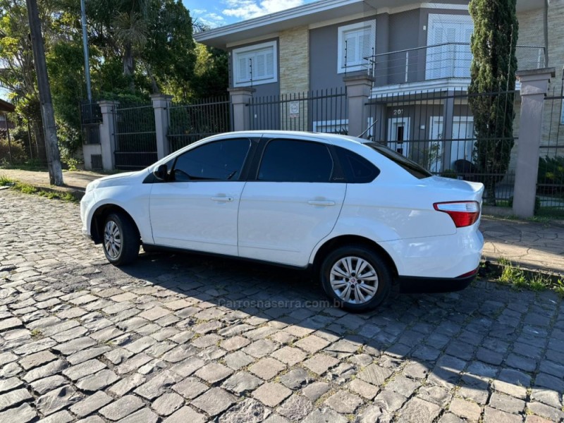 GRAND SIENA 1.4 MPI ATTRACTIVE 8V FLEX 4P MANUAL - 2014 - CAXIAS DO SUL