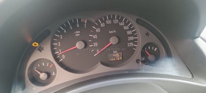 CORSA 1.0 MPFI MAXX 8V FLEX 4P MANUAL - 2005 - IVOTI