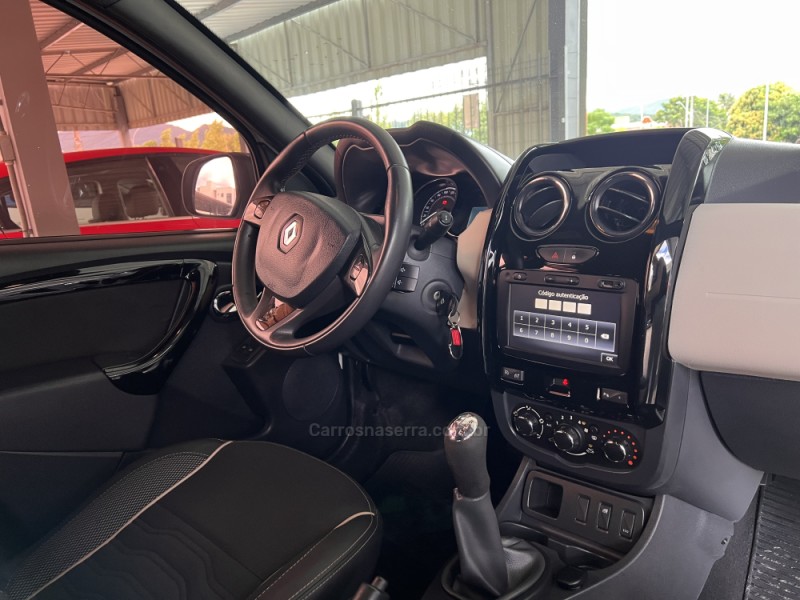 DUSTER 1.6 DAKAR 4X2 16V FLEX 4P MANUAL - 2018 - BOM PRINCíPIO