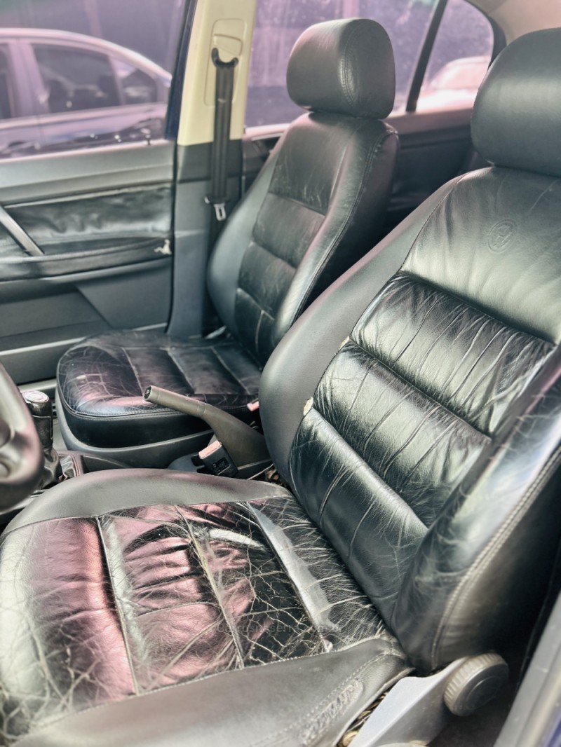 POLO SEDAN 1.6 MI 8V FLEX 4P MANUAL - 2005 - CAXIAS DO SUL