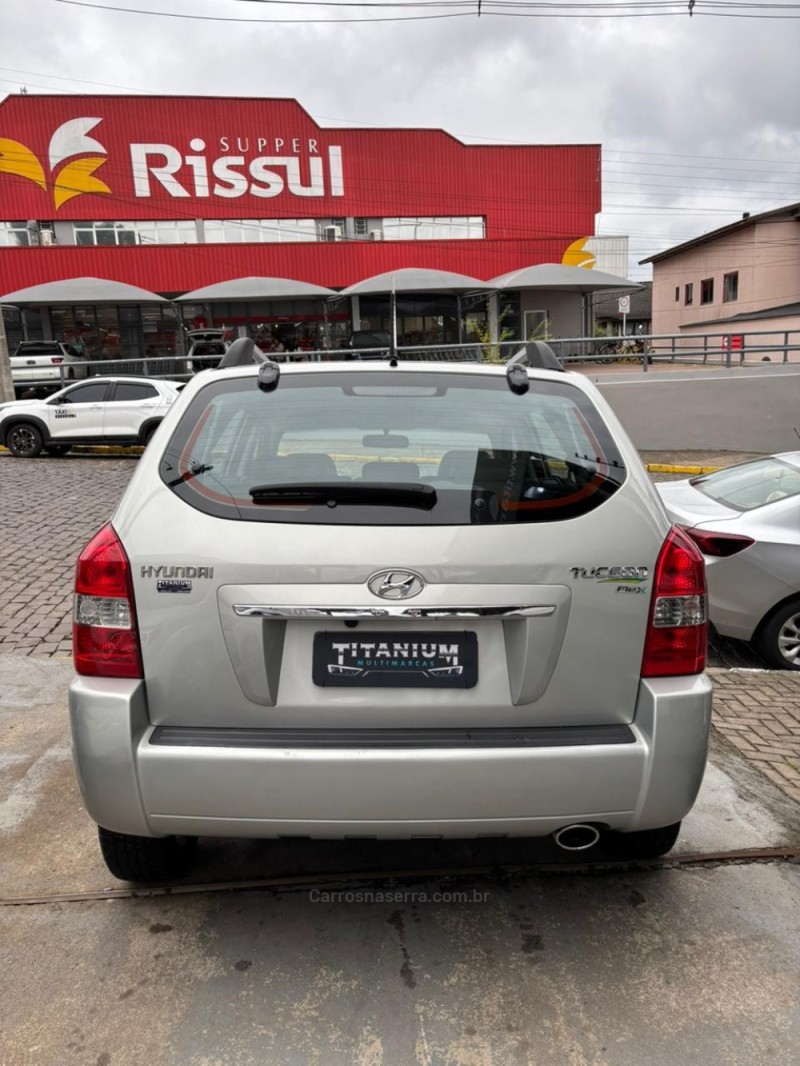 TUCSON 2.0 MPFI GLS 16V 143CV 2WD GASOLINA 4P AUTOMÁTICO - 2014 - SãO FRANCISCO DE PAULA