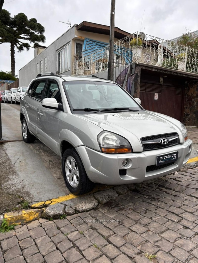 TUCSON 2.0 MPFI GLS 16V 143CV 2WD GASOLINA 4P AUTOMÁTICO - 2014 - SãO FRANCISCO DE PAULA