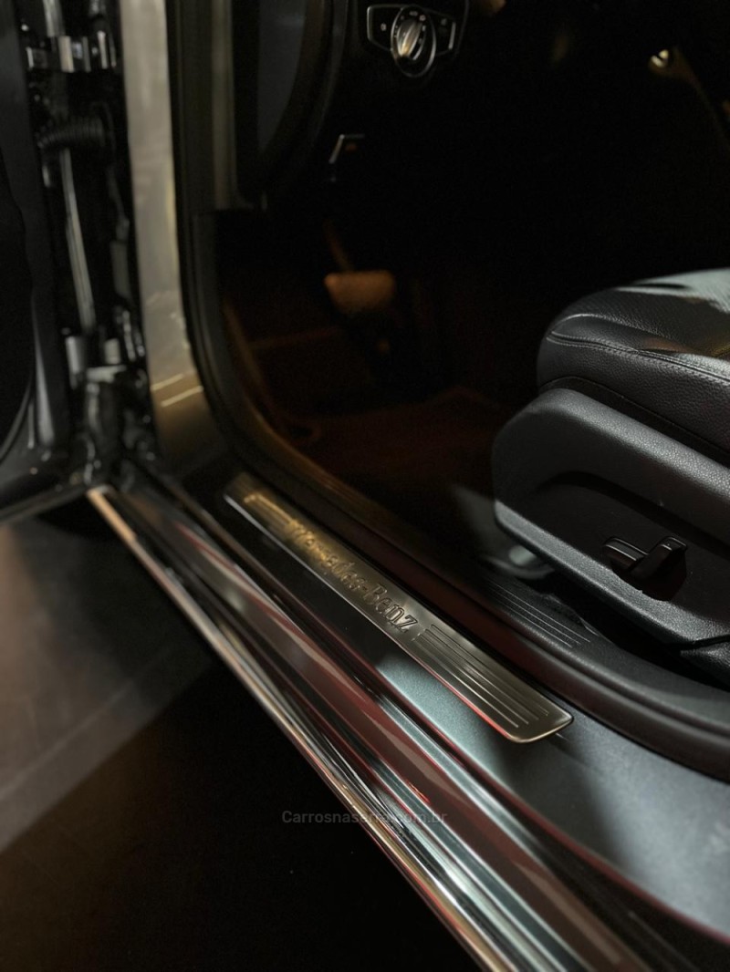 C 180 1.6 CGI AVANTGARDE 16V TURBO GASOLINA 4P AUTOMÁTICO - 2017 - LAJEADO