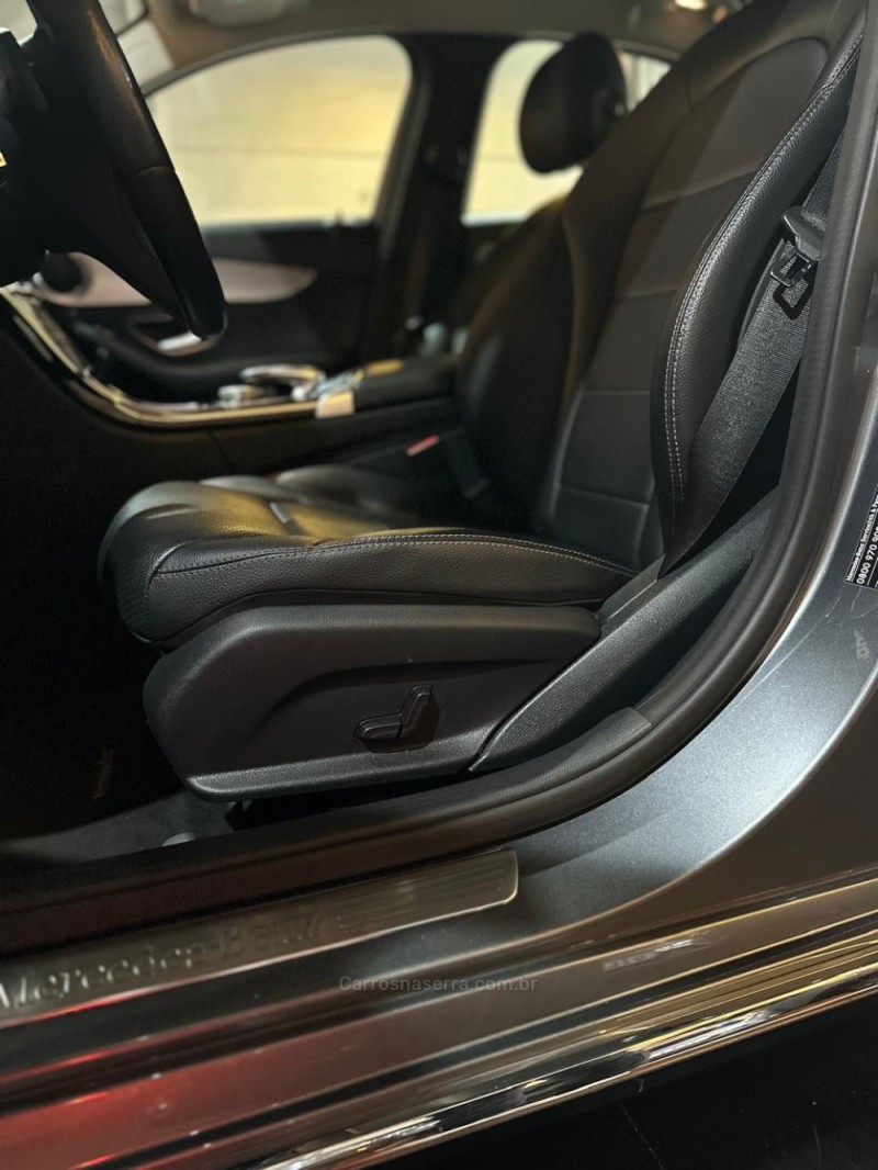 C 180 1.6 CGI AVANTGARDE 16V TURBO GASOLINA 4P AUTOMÁTICO - 2017 - LAJEADO