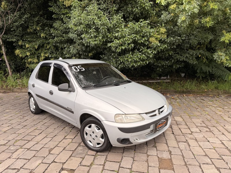 CELTA 1.0 MPFI VHC SUPER 8V GASOLINA 4P MANUAL - 2005 - CAXIAS DO SUL