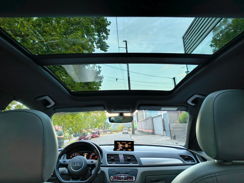 Q3 1.4 TFSI AMBIENTE FLEX 4P S TRONIC - 2018 - DOIS IRMãOS