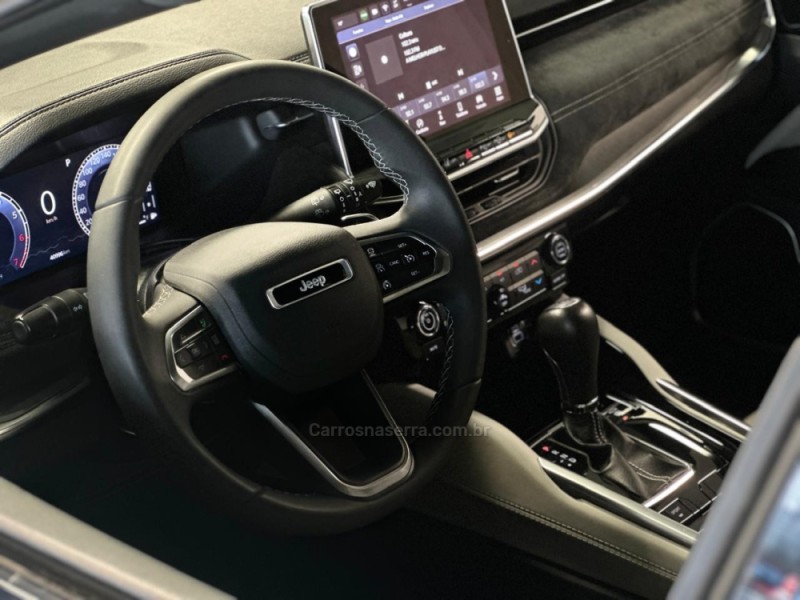 COMMANDER 1.3 LIMITED T270 16V 4X2 TURBO FLEX 4P AUTOMÁTICO - 2023 - NOVO HAMBURGO