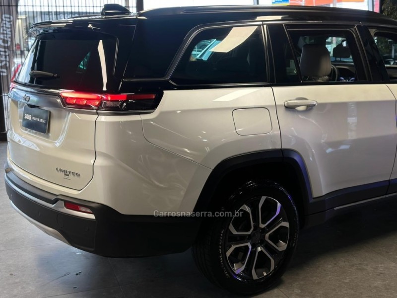 COMMANDER 1.3 LIMITED T270 16V 4X2 TURBO FLEX 4P AUTOMÁTICO - 2023 - NOVO HAMBURGO