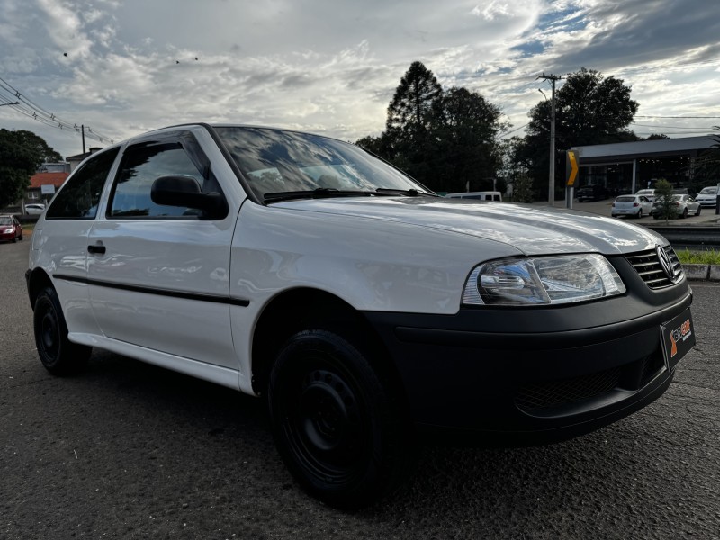 GOL 1.0 MI 8V GASOLINA 4P MANUAL - 2005 - DOIS IRMãOS