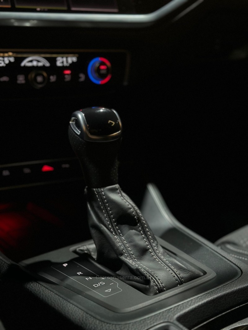 Q3 2.0 TFSI PERFORMANCE SPORTBACK TURBO GASOLINA 4P AUTOMÁTICO - 2024 - LAJEADO