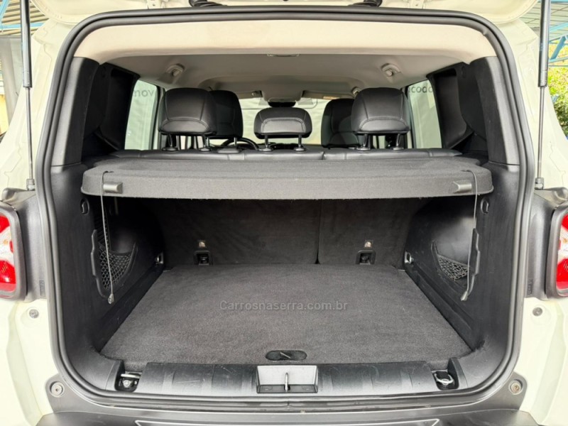 RENEGADE 2.0 16V TURBO DIESEL LONGITUDE 4P 4X4 AUTOMÁTICO - 2018 - NOVA PRATA