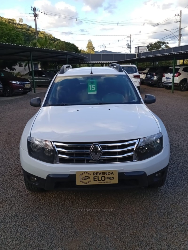 DUSTER 1.6 DYNAMIQUE 4X2 16V FLEX 4P MANUAL - 2015 - PICADA CAFé