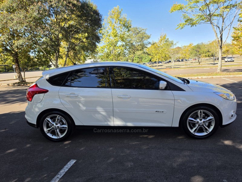 FOCUS 2.0 SE 16V FLEX 4P AUTOMÁTICO - 2015 - BENTO GONçALVES