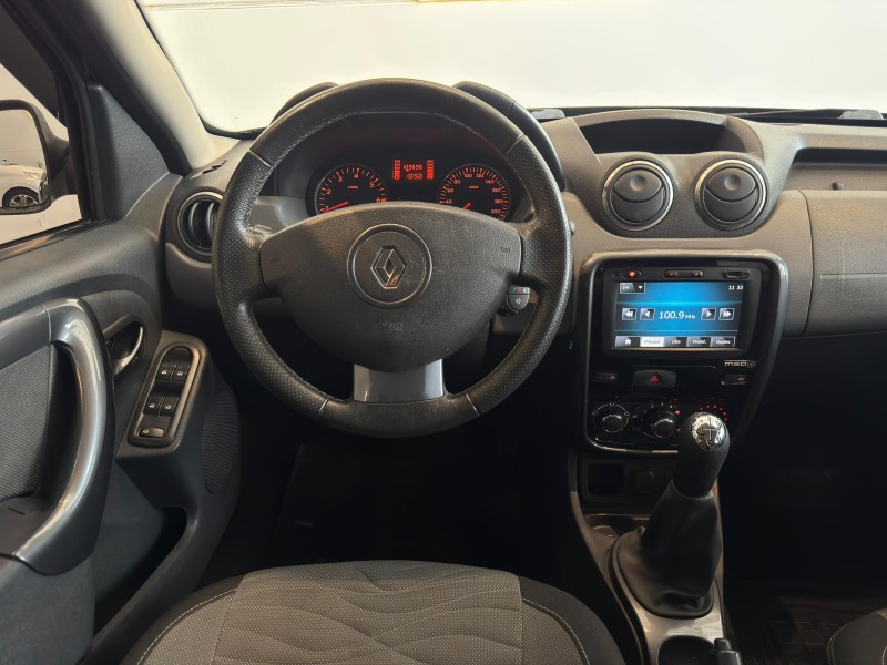 DUSTER 1.6 DYNAMIQUE 4X2 16V FLEX 4P MANUAL - 2013 - CAXIAS DO SUL