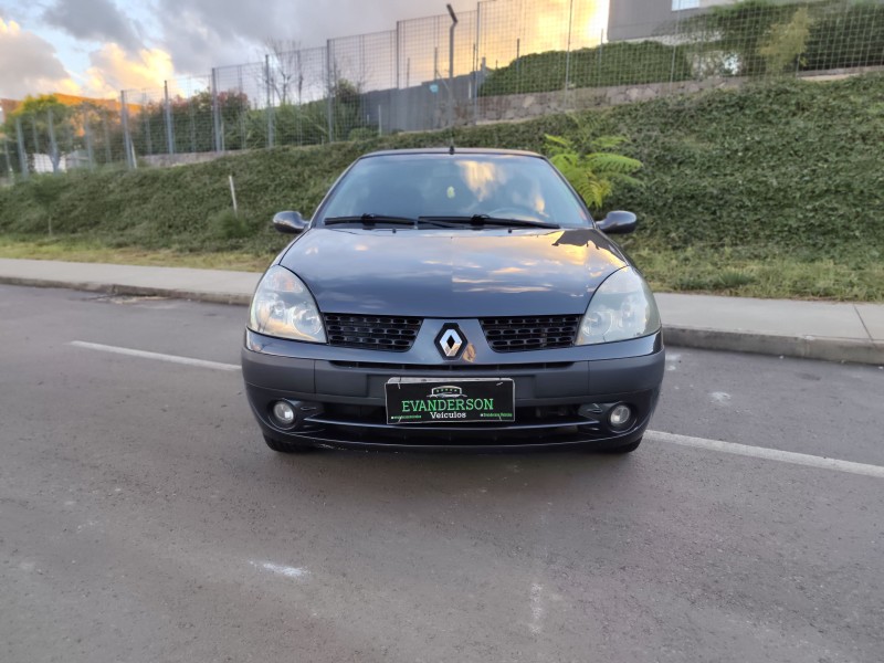 CLIO 1.6 PRIVILÉGE 16V FLEX 4P MANUAL - 2004 - CAXIAS DO SUL