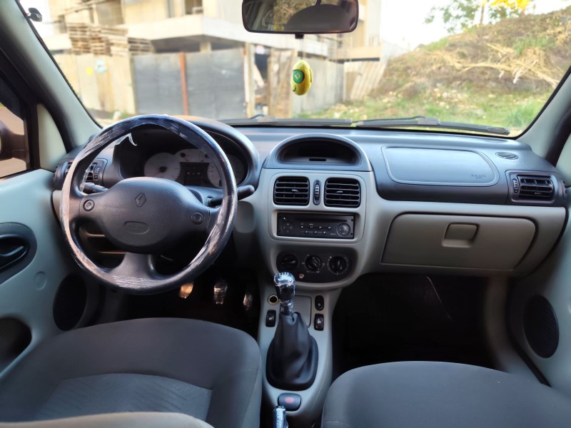 CLIO 1.6 PRIVILÉGE 16V FLEX 4P MANUAL - 2004 - CAXIAS DO SUL