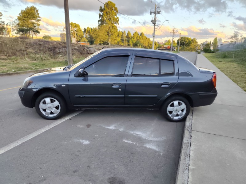 CLIO 1.6 PRIVILÉGE 16V FLEX 4P MANUAL - 2004 - CAXIAS DO SUL