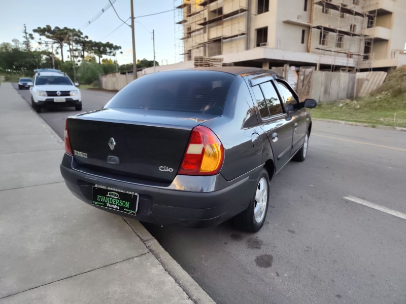 CLIO 1.6 PRIVILÉGE 16V FLEX 4P MANUAL - 2004 - CAXIAS DO SUL
