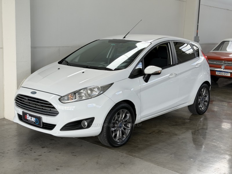 fiesta 1.6 se hatch 16v flex 4p automatico 2015 caxias do sul