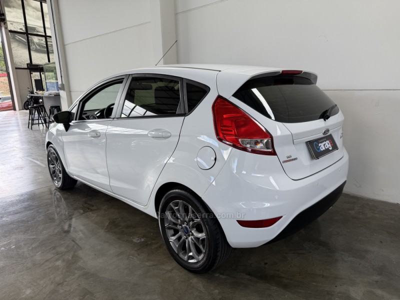 FIESTA 1.6 SE HATCH 16V FLEX 4P AUTOMÁTICO - 2015 - CAXIAS DO SUL