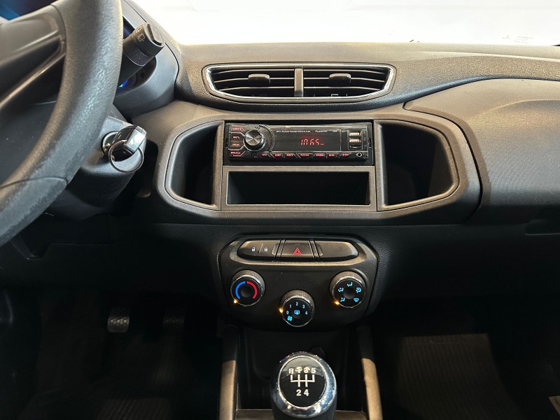 ONIX 1.0 MPFI LT 8V FLEX 4P MANUAL - 2013 - CAXIAS DO SUL