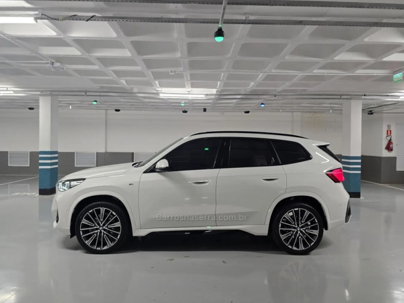 X1 2.0 16V TURBO ACTIVEFLEX SDRIVE20I M SPORT 4P AUTOMÁTICO - 2024 - PORTO ALEGRE