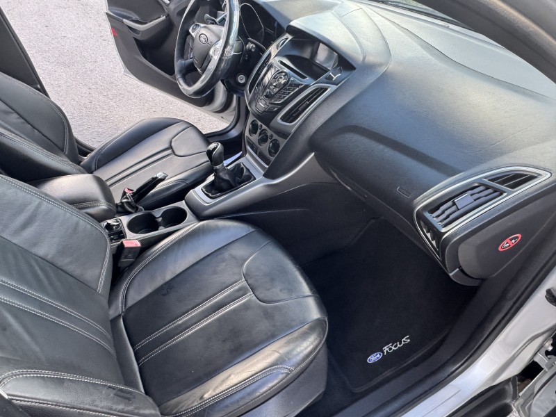 FOCUS 1.6 SE 16V FLEX 4P MANUAL - 2015 - CAXIAS DO SUL