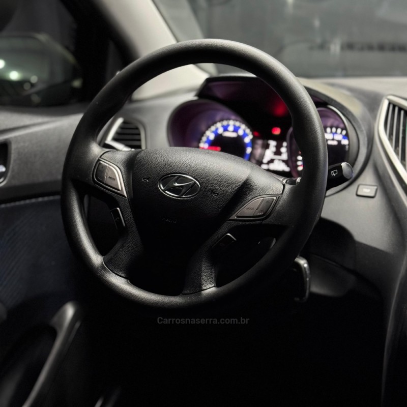 HB20 1.6 COMFORT PLUS 16V FLEX 4P MANUAL - 2015 - ESTâNCIA VELHA