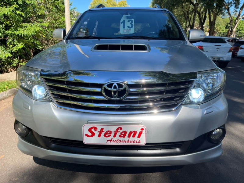 HILUX SW4 3.0 SRV 4X4 CD 16V TURBO INTERCOOLER DIESEL 4P AUTOMÁTICO - 2013 - FELIZ