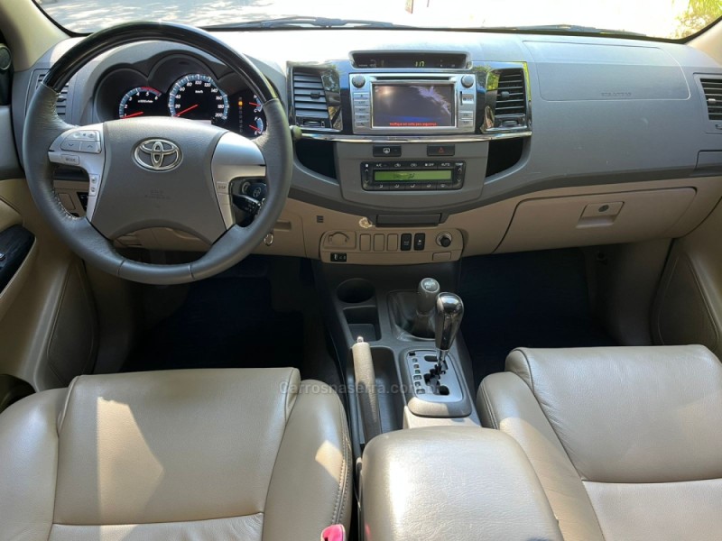 HILUX SW4 3.0 SRV 4X4 CD 16V TURBO INTERCOOLER DIESEL 4P AUTOMÁTICO - 2013 - FELIZ