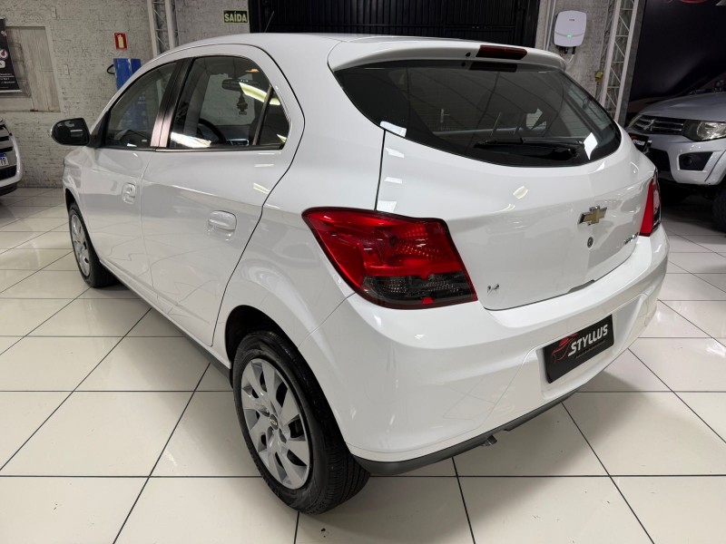 ONIX 1.4 MPFI LT 8V FLEX 4P MANUAL - 2014 - ESTâNCIA VELHA