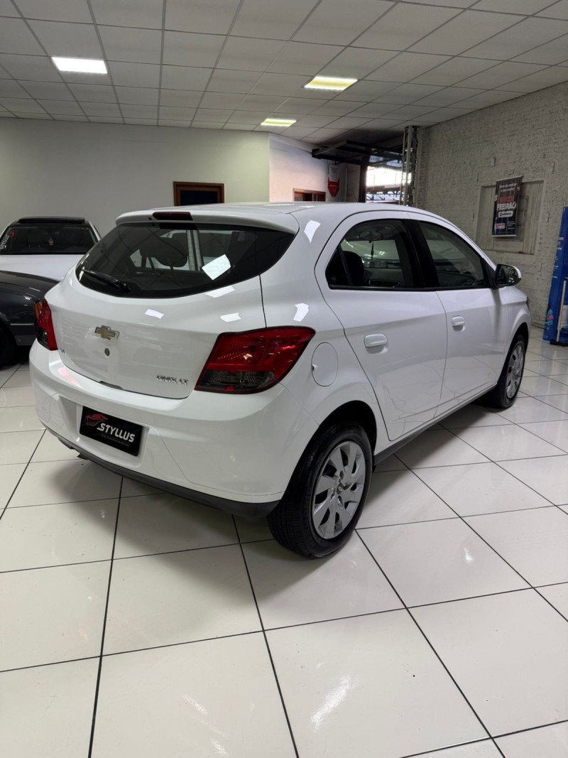 ONIX 1.4 MPFI LT 8V FLEX 4P MANUAL - 2014 - ESTâNCIA VELHA