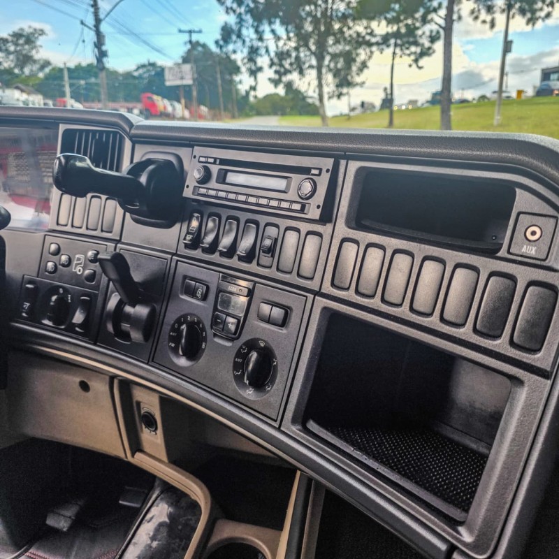 R-440 A 6X2 HIGHLINE - 2013 - GARIBALDI