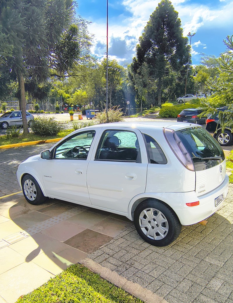 CORSA 1.4 MPFI PREMIUM 8V FLEX 4P MANUAL - 2011 - FARROUPILHA