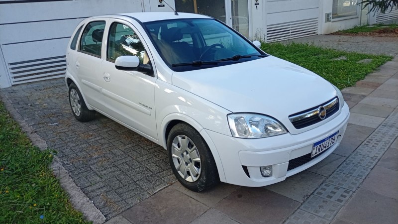 CORSA 1.4 MPFI PREMIUM 8V FLEX 4P MANUAL - 2011 - FARROUPILHA