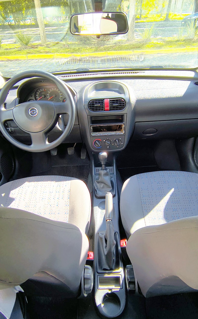CORSA 1.4 MPFI PREMIUM 8V FLEX 4P MANUAL - 2011 - FARROUPILHA