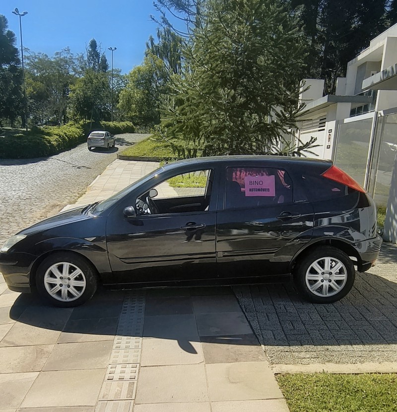 FOCUS 1.6 GLX 8V FLEX 4P MANUAL - 2009 - FARROUPILHA