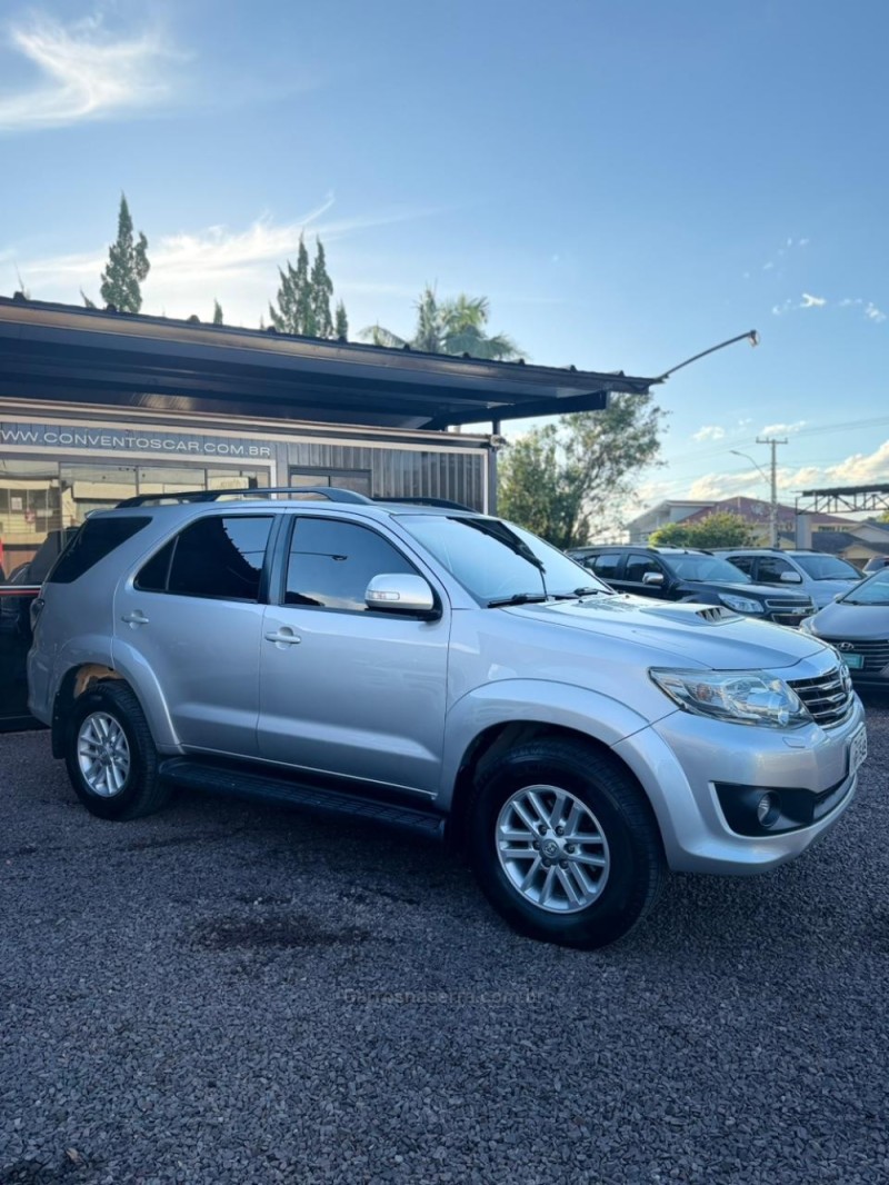HILUX SW4 3.0 SRV 4X4 16V TURBO INTERCOOLER DIESEL 4P AUTOMÁTICO - 2014 - LAJEADO