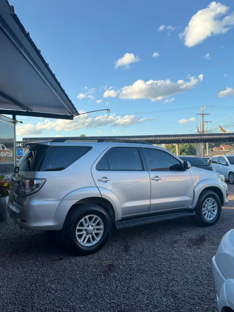 HILUX SW4 3.0 SRV 4X4 16V TURBO INTERCOOLER DIESEL 4P AUTOMÁTICO - 2014 - LAJEADO