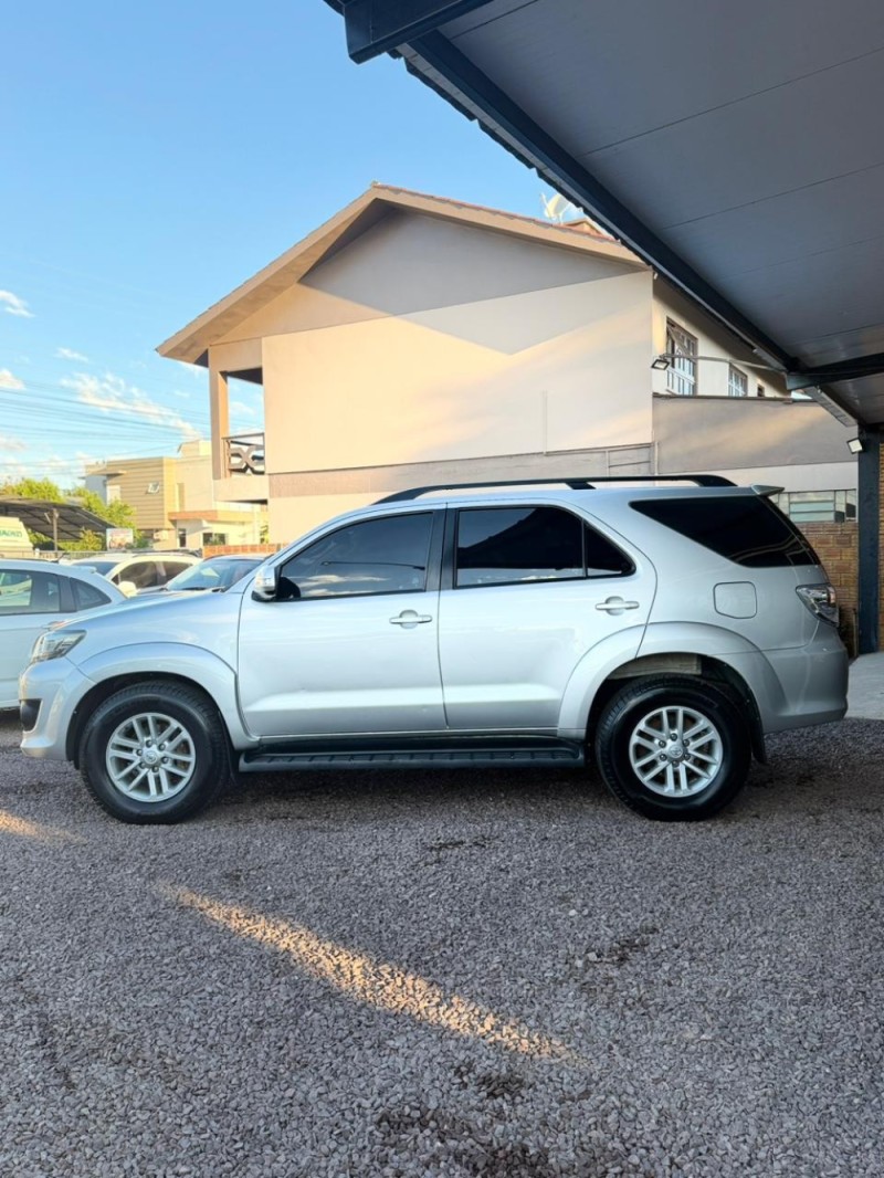 HILUX SW4 3.0 SRV 4X4 16V TURBO INTERCOOLER DIESEL 4P AUTOMÁTICO - 2014 - LAJEADO