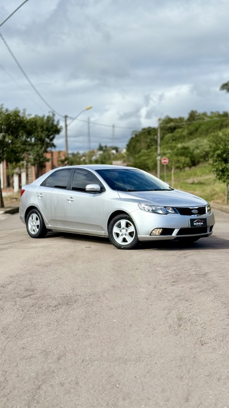 CERATO 1.6 EX3 SEDAN 16V GASOLINA 4P MANUAL - 2011 - FLORES DA CUNHA