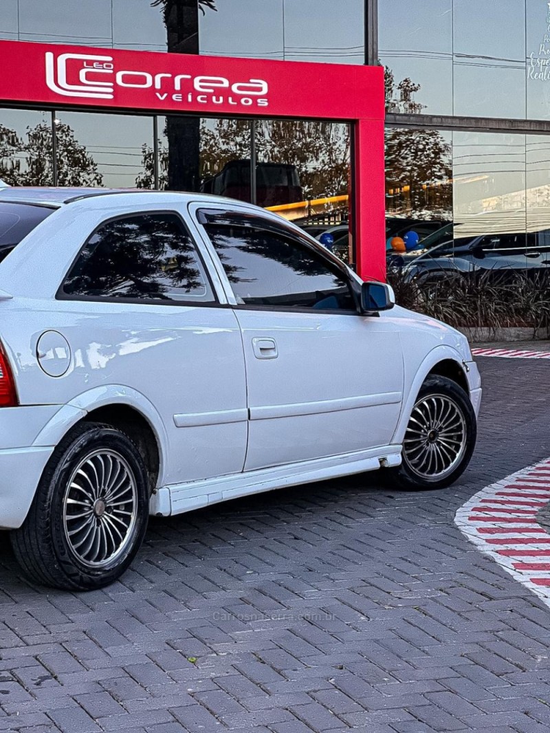 ASTRA 2.0 MPFI 16V GASOLINA 2P MANUAL - 2000 - CANELA