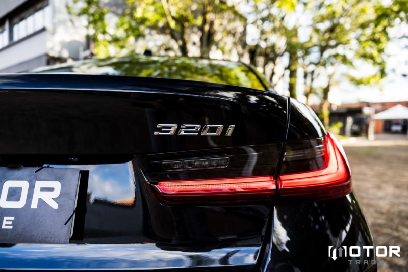 320I 2.0 SPORT GP 16V TURBO ACTIVE FLEX 4P AUTOMÁTICO - 2023 - PORTO ALEGRE