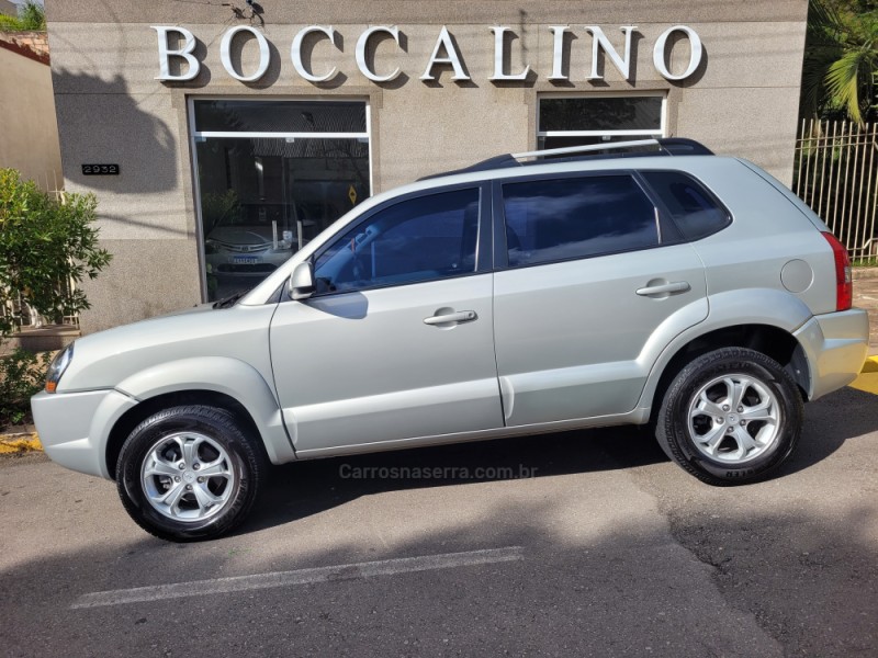 tucson 2.0 mpfi gls 16v 143cv 2wd gasolina 4p automatico 2012 flores da cunha