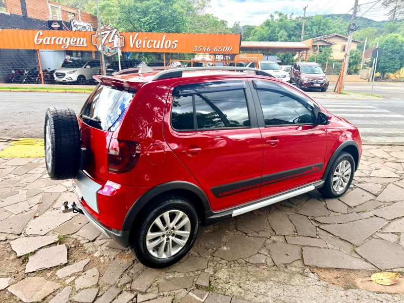 CROSSFOX 1.6 MI FLEX 8V 4P MANUAL - 2013 - TRêS COROAS